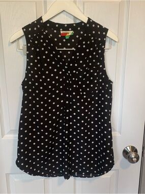 Sleeveless Black & White Polka Dot Camisole by Fervour